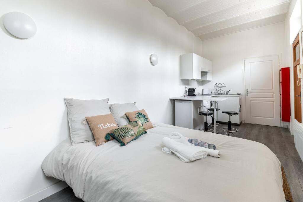 Magnifique Studio Au Coeur De Vincennes Apartment Ngoại thất bức ảnh